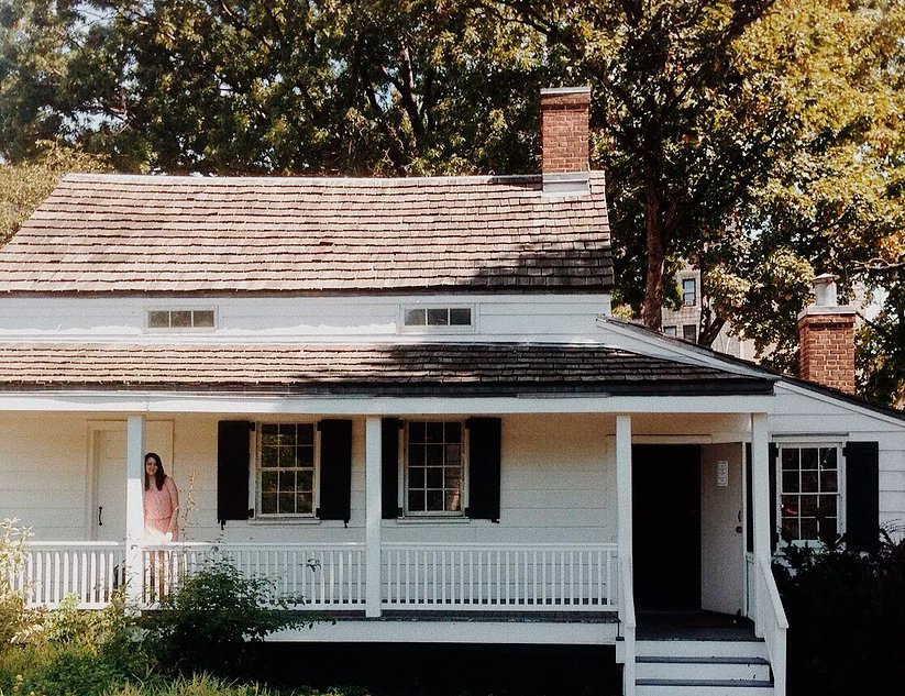 Nova York - Roteiro Completo - Edgar Allan Poe Cottage