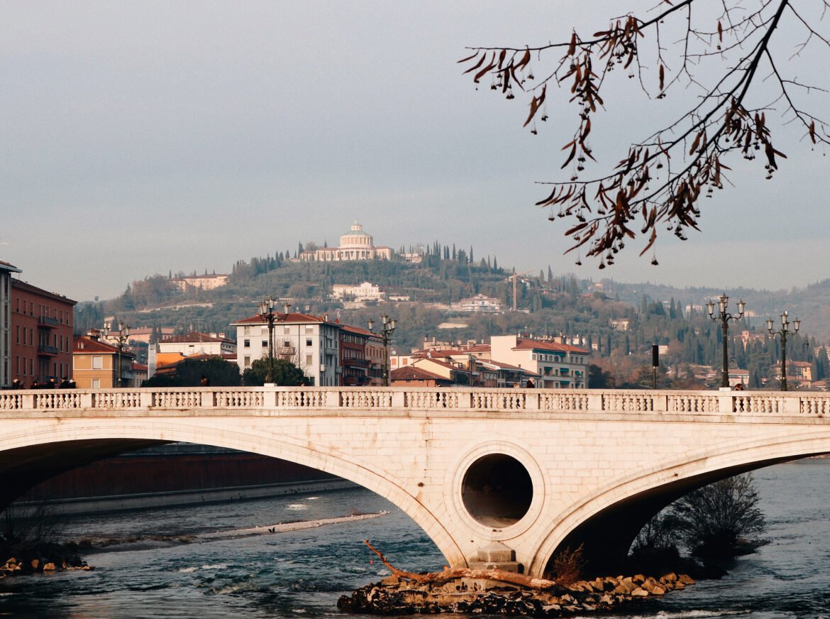 Verona em 1 dia ponte rio ádige