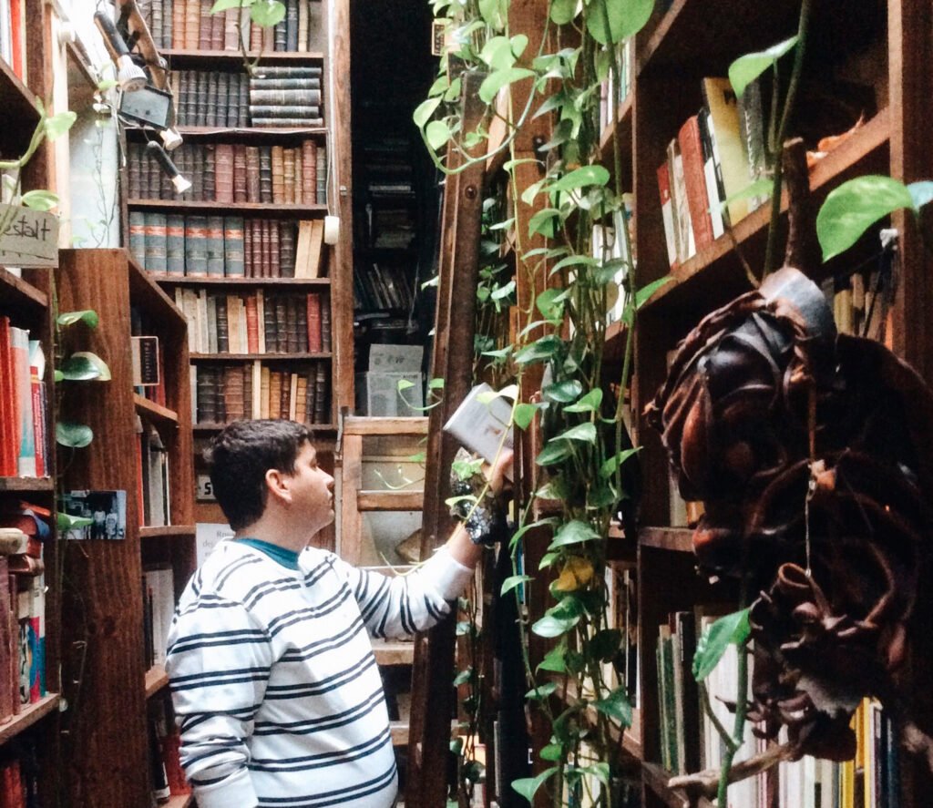 Feira Tristán Narvaja Babilonia Libros