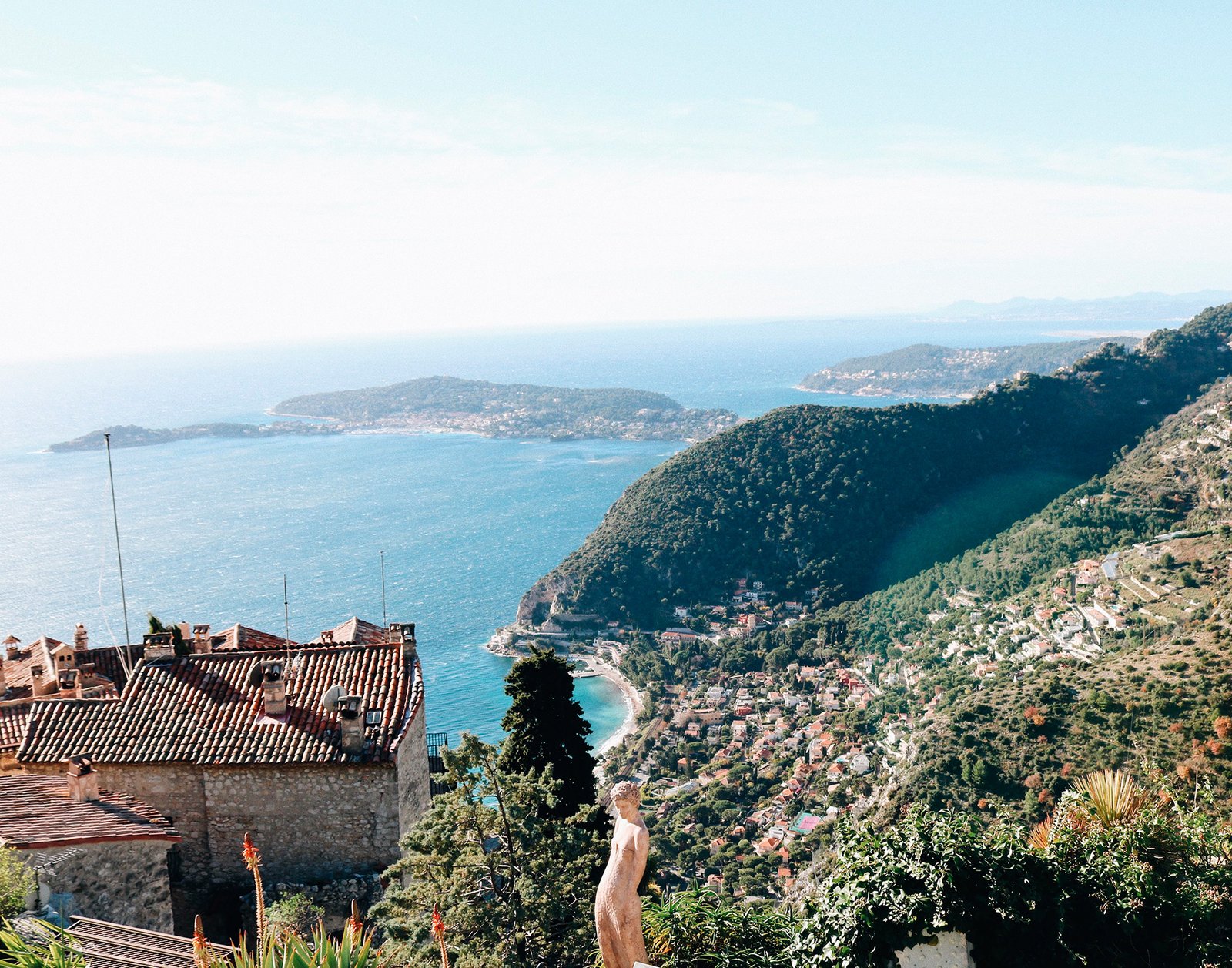 Vista para o mar, do alto do penhasco