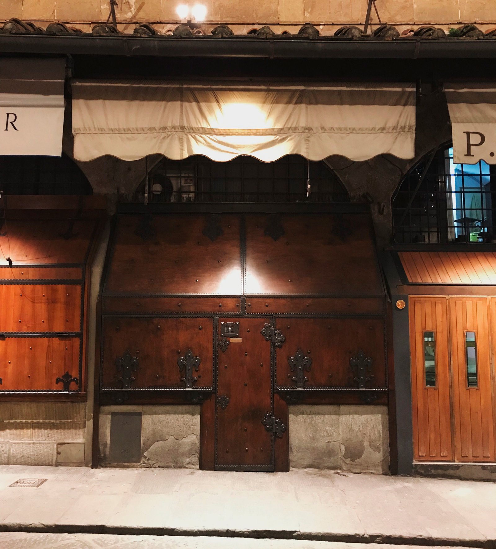 Lojas fechadas na Ponte Vecchio