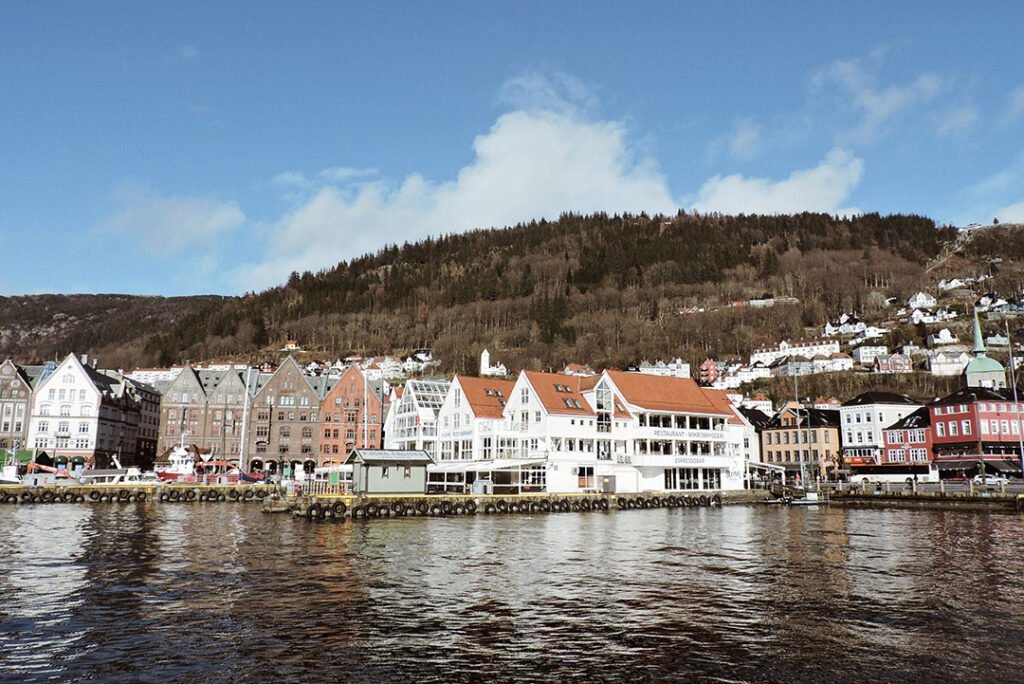 Raro céu azul em Bergen