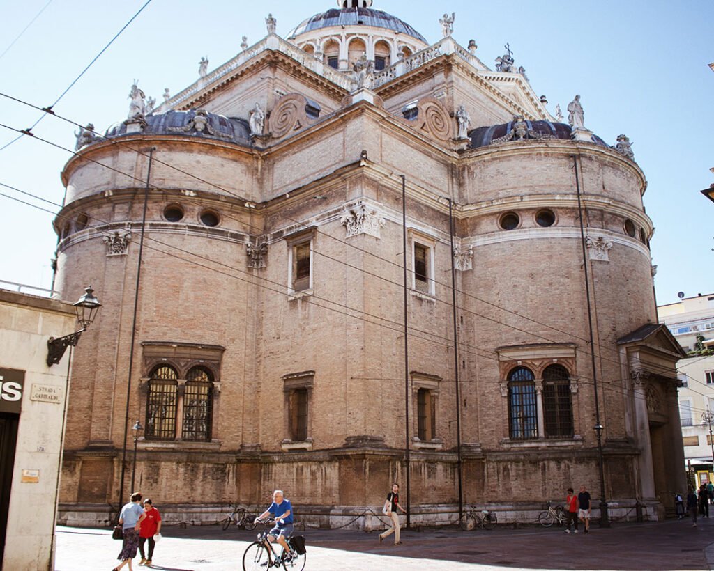 Um dia em Parma. O que fazer: Basílica di Santa Maria della Steccata
