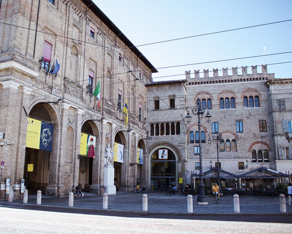 Um dia em Parma. O que fazer: Piazza Giuseppe Garibaldi