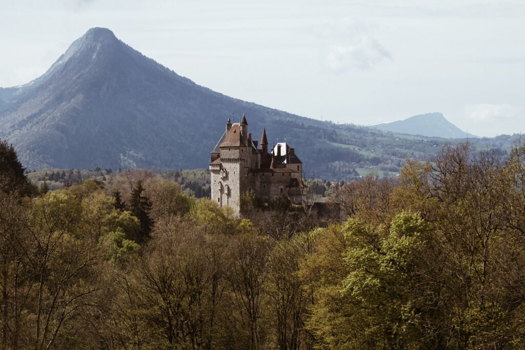 Castelo de Menthon-Saint-Bernard, próximo à Annecy, França